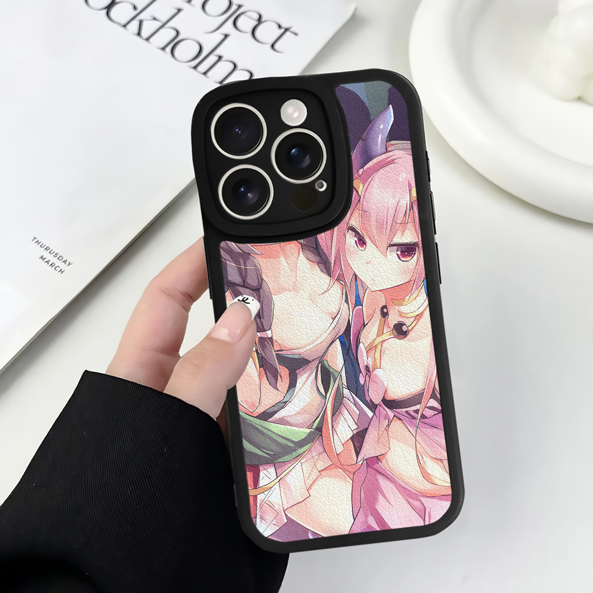 （画像用） 遊☆戯☆王 Yu-Gi-Oh! 【iPhone 16シリーズ対応】シリコンスマホケース（レザー調） 材質：シリコン